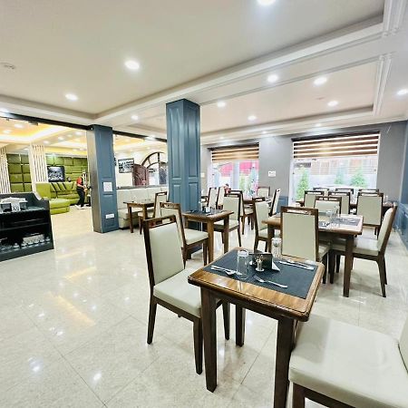 Srinagar Group Of Hotels Dış mekan fotoğraf