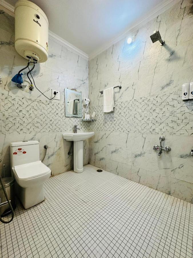Srinagar Group Of Hotels Dış mekan fotoğraf