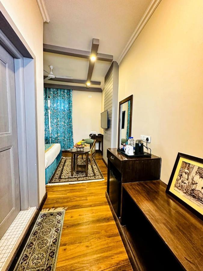 Srinagar Group Of Hotels Dış mekan fotoğraf